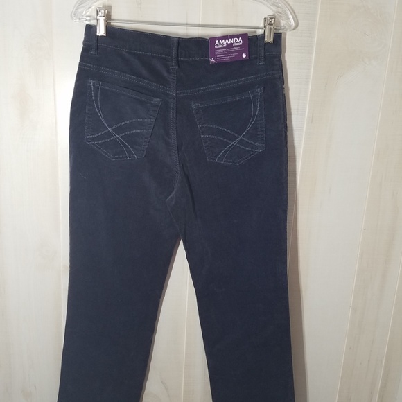 Gloria Vanderbilt jeans - Picture 2 of 4